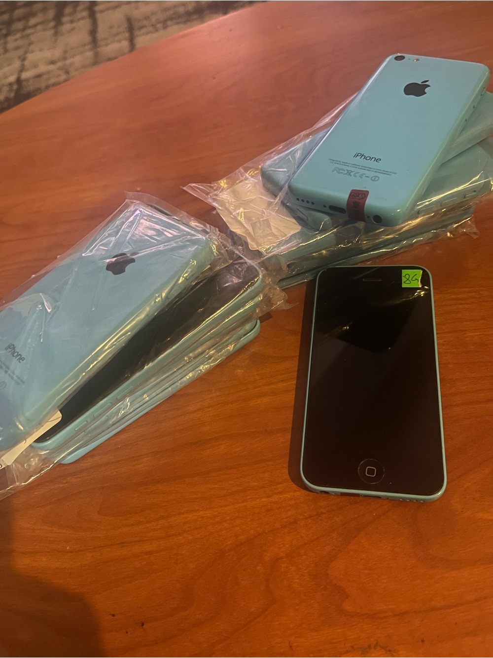 Apple iPhone (Blue) - 5c (8G) Unlocked Reliable Refurbished Smartphone - Picture 3 of 5